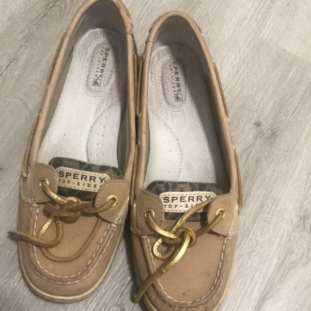Women's Authentic Boat Shoe.Used .US Size 7.5M
